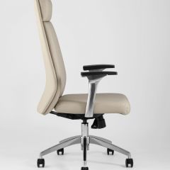Компьютерное кресло для руководителя TopChairs Armor офисное бежевое обивка экокожа крестовина металл | фото 3