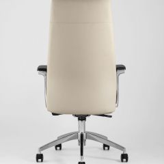 Компьютерное кресло для руководителя TopChairs Armor офисное бежевое обивка экокожа крестовина металл | фото 5